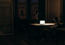 Wpływ pracy nocnej na organizm Praca w nocy