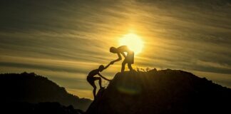 Jak przeżyć 12 godzin w pracy? Jak przeżyć 12 godzin w pracy?