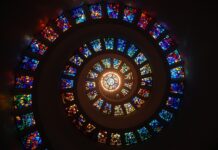 Czy religia wlicza się do czerwonego paska? Czy religia wlicza się do czerwonego paska?