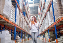 Jak efektywnie i bezpiecznie zorganizować regały magazynowe w bardzo wysokich przestrzeniach regały magazynowe